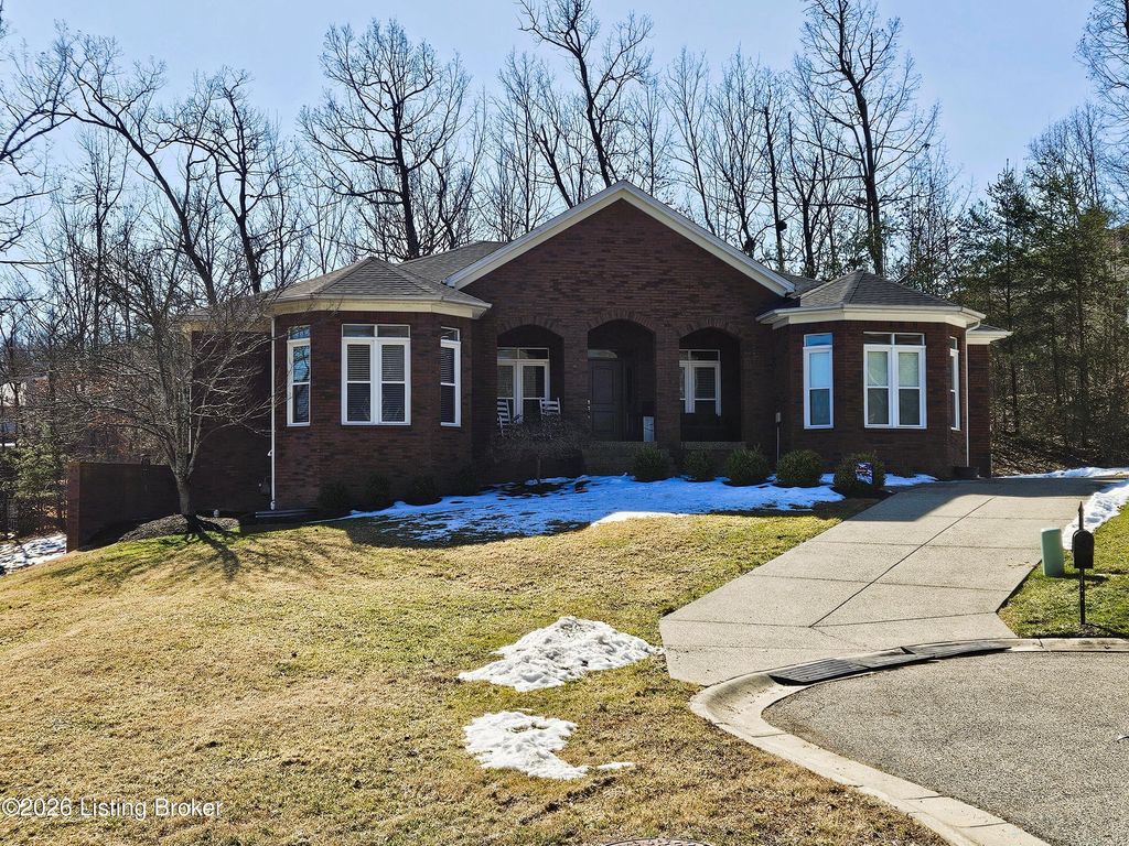 Photo of 1806 Austinwood Pl, Louisville, KY 40214 (MLS # 1709316)