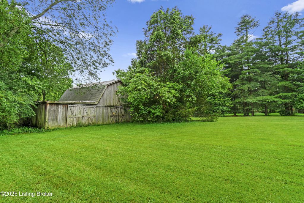 Photo of 4603 Evergreen Rd, Crestwood, KY 40014 (MLS # 1695146)