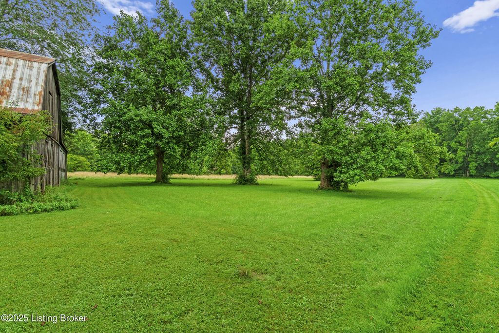 Photo of 4603 Evergreen Rd, Crestwood, KY 40014 (MLS # 1695146)