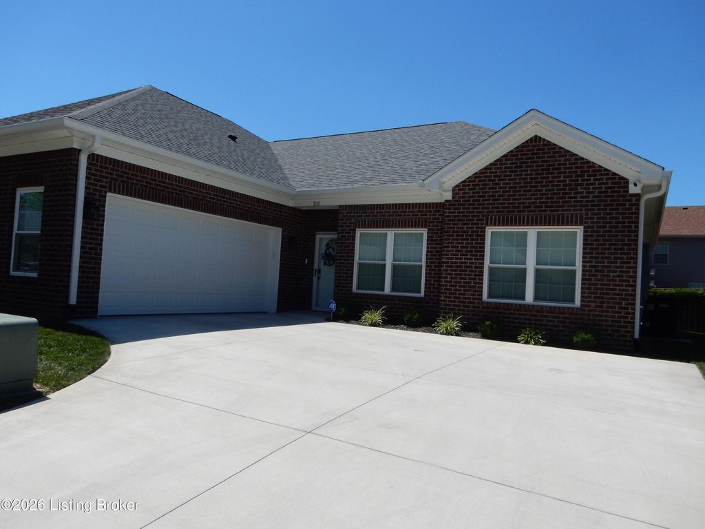Photo of 211 Bullitt Creek Dr # 15, Shepherdsville, KY 40165 (MLS # 1719297)