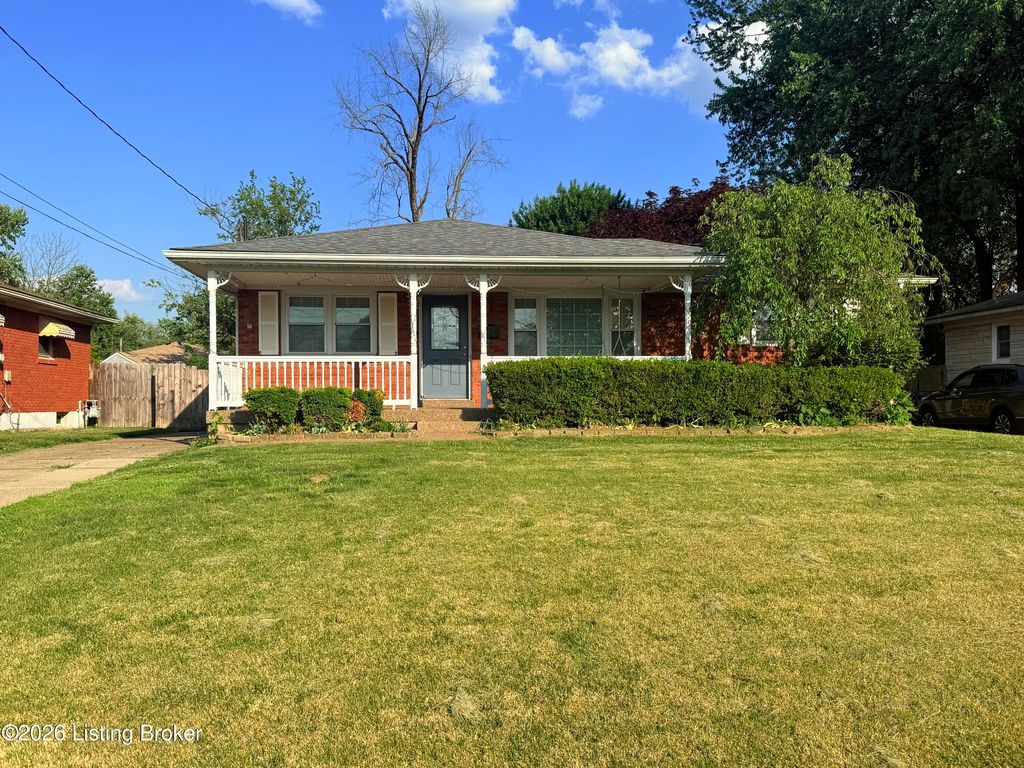 Photo of 11615 Semillon Ln, Louisville, KY 40272 (MLS # 1716344)