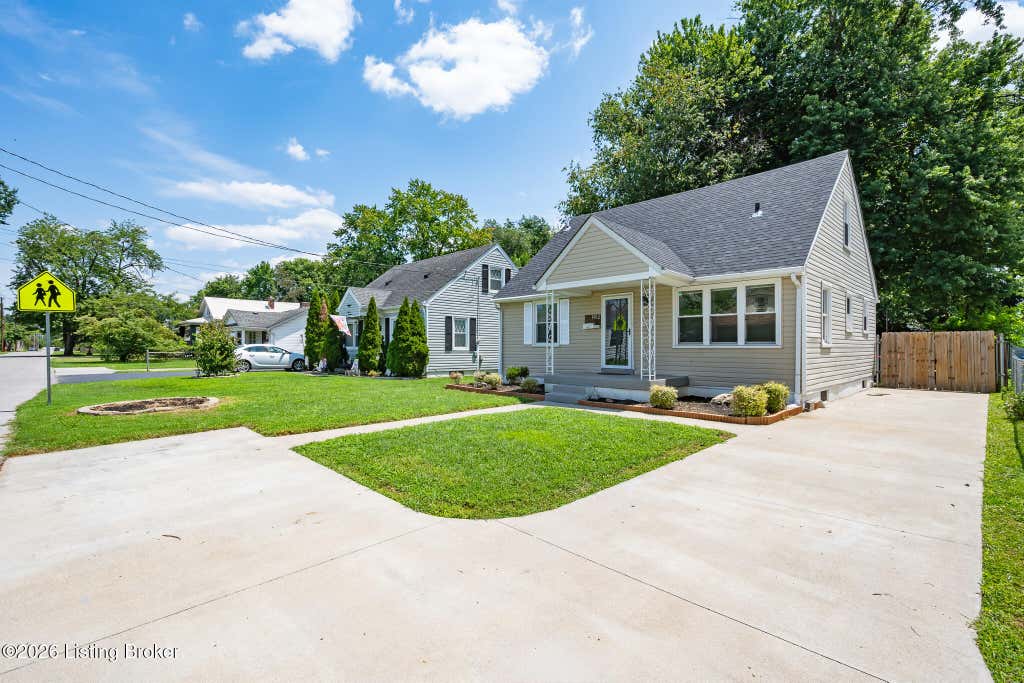 Photo of 1412 Indiana Ave, Louisville, KY 40213 (MLS # 1725947)