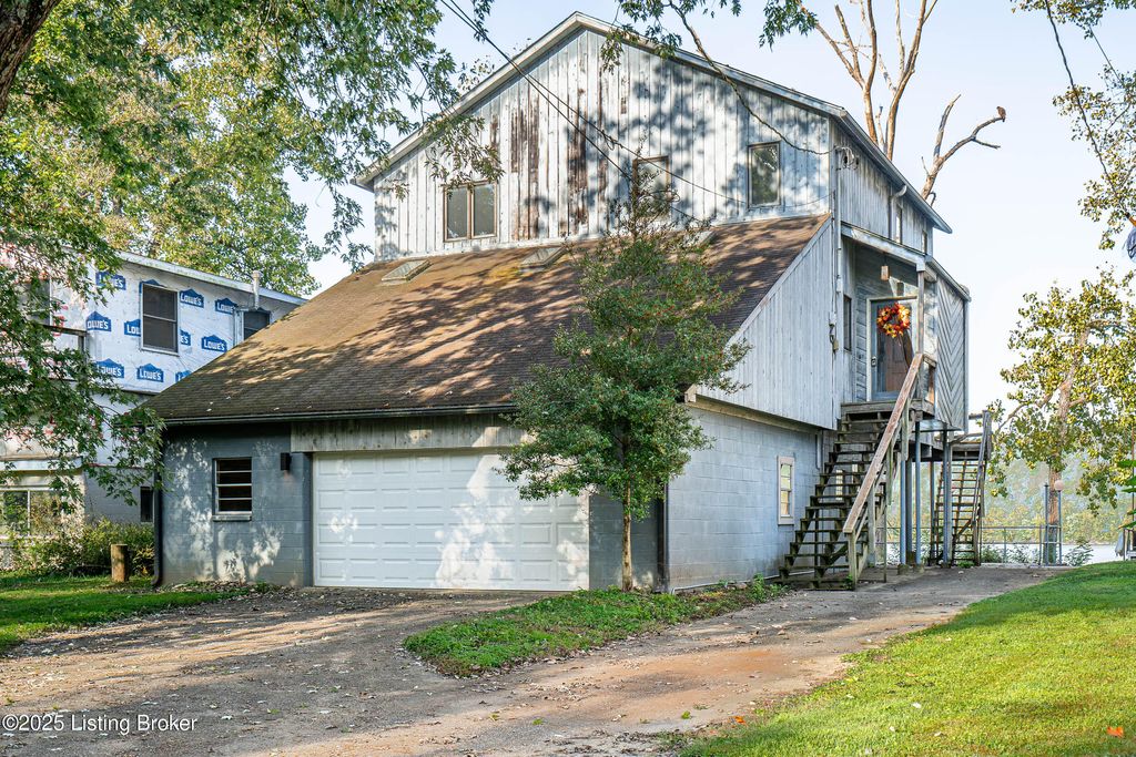 Photo of 1524 Riverside Dr, Prospect, KY 40059 (MLS # 1701167)