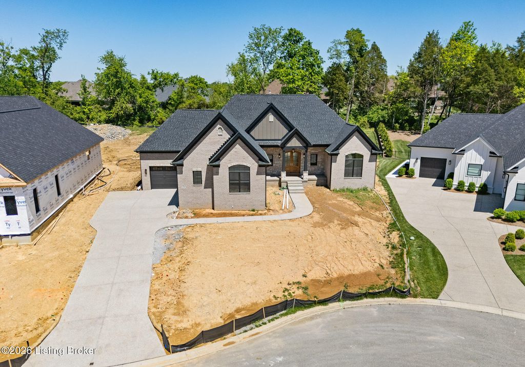 Photo of 17307 White Oak Ct, Louisville, KY 40023 (MLS # 1716800)