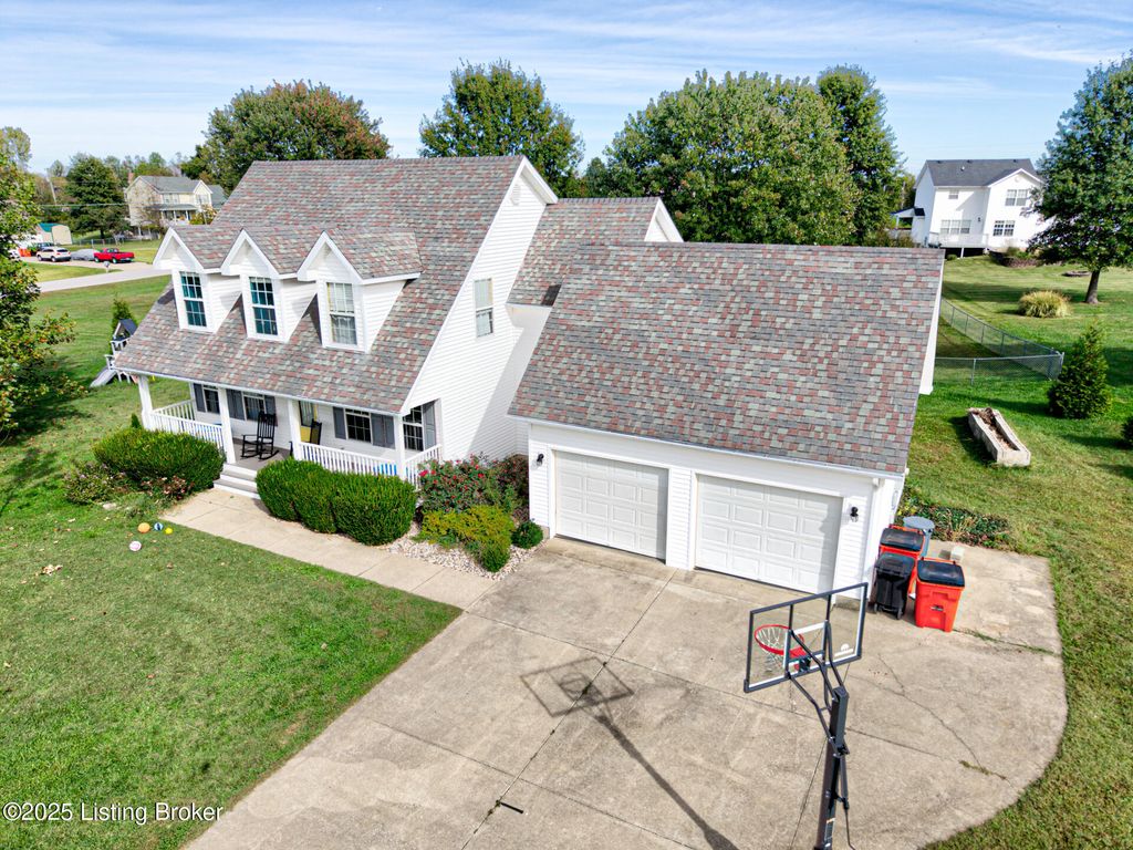 Photo of 27 Galahad Ct, Rineyville, KY 40162 (MLS # 1700644)