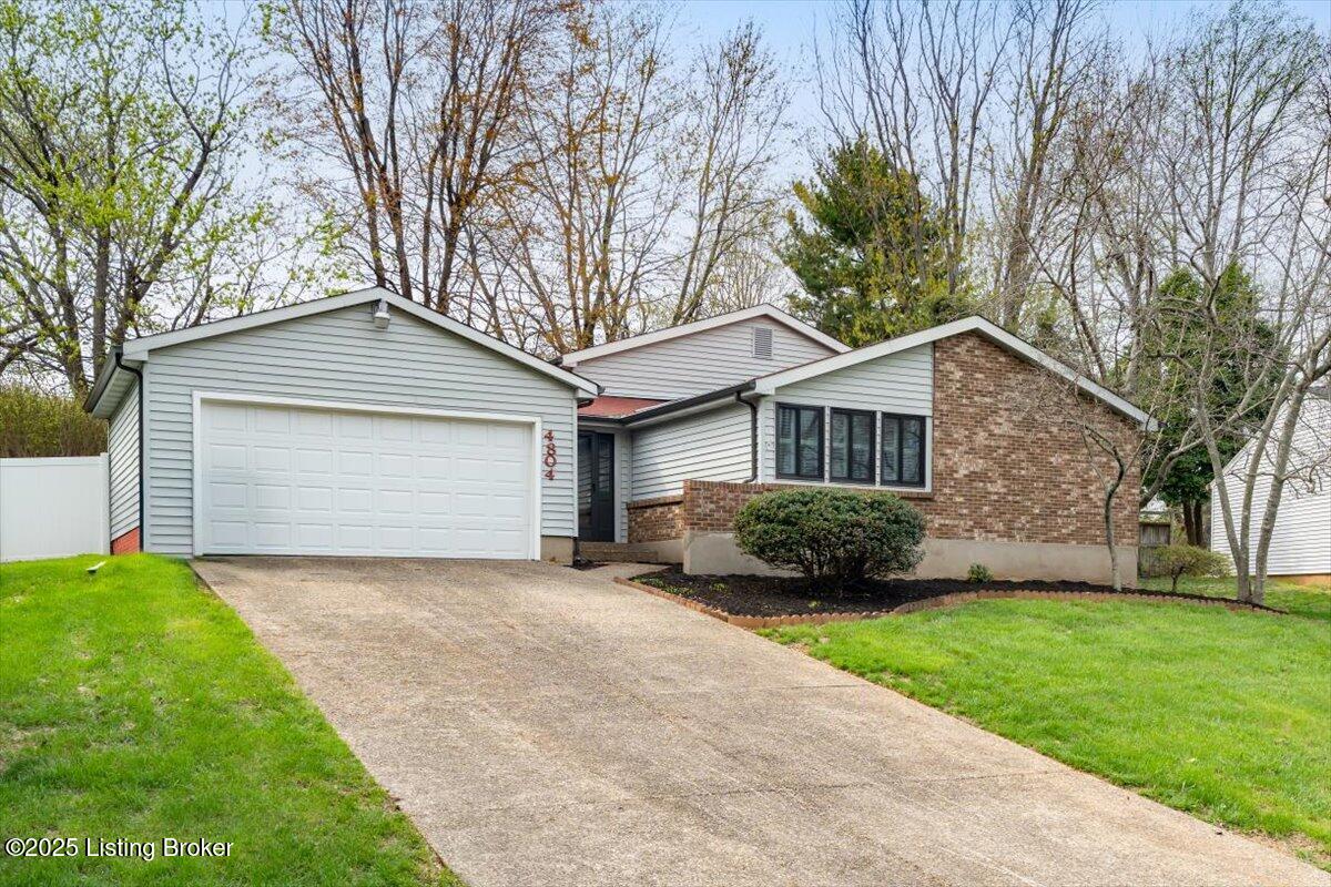 4804 Mike Ct, Louisville, Pennsylvania image 2