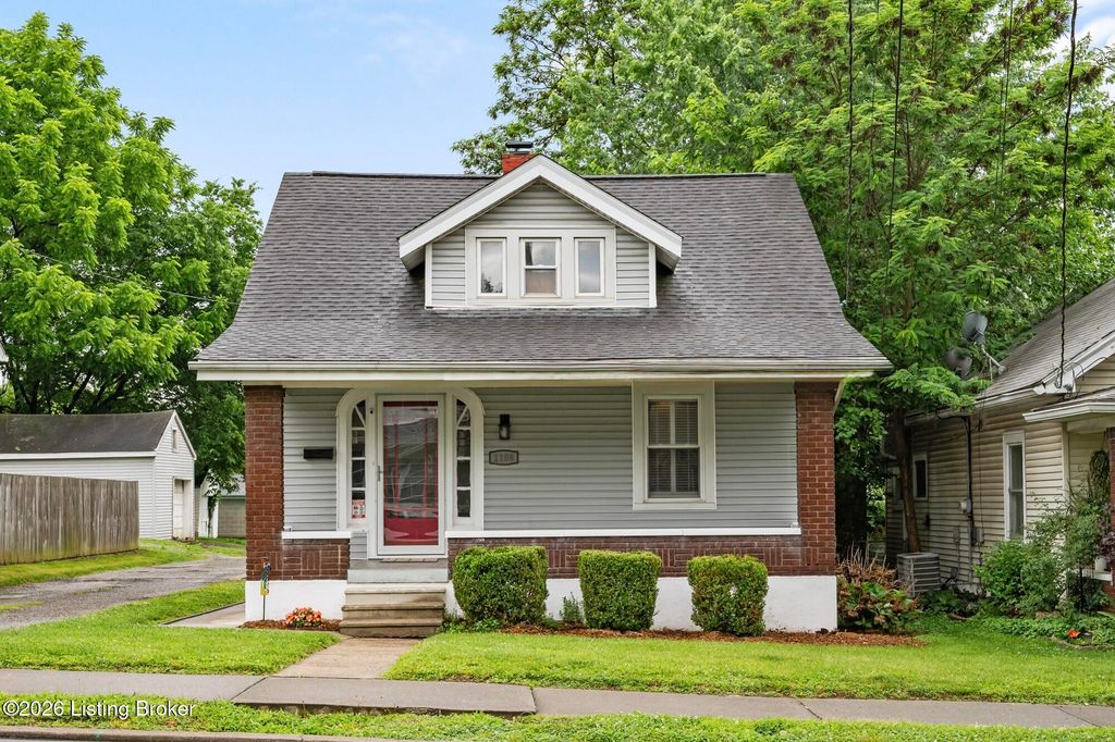 Photo of 1108 Julia Ave, Louisville, KY 40204 (MLS # 1718136)