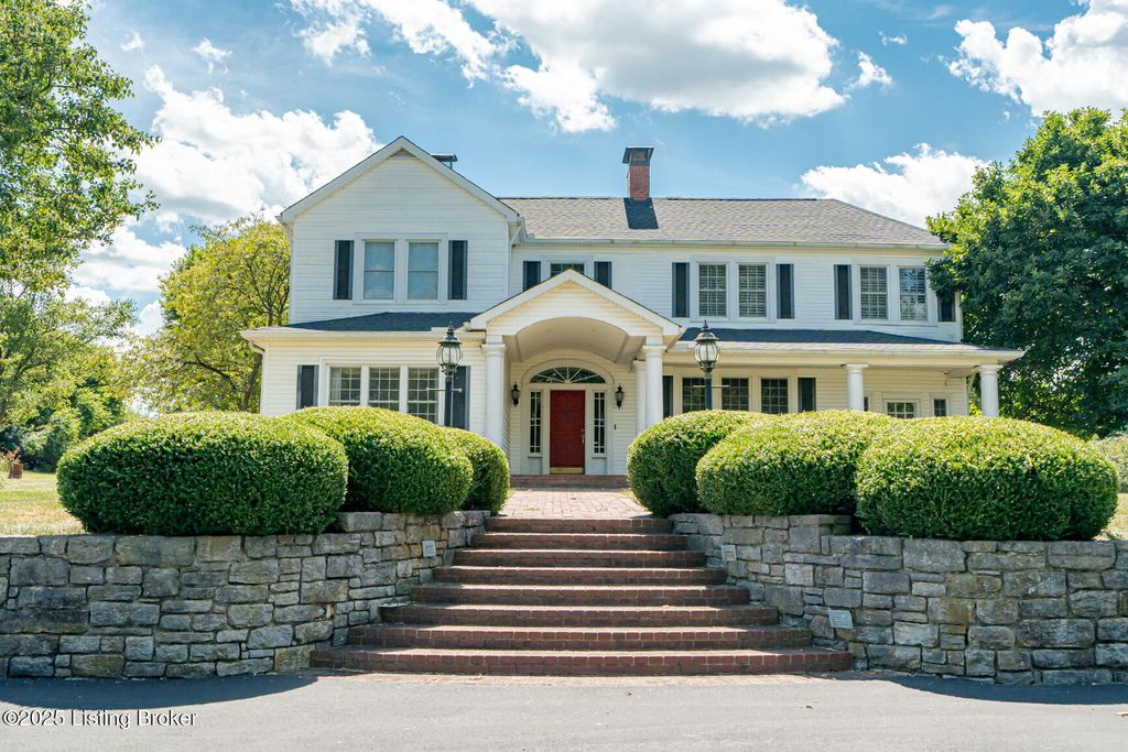 Photo of 3976 Shelbyville Rd, Shelbyville, KY 40065 (MLS # 1707906)