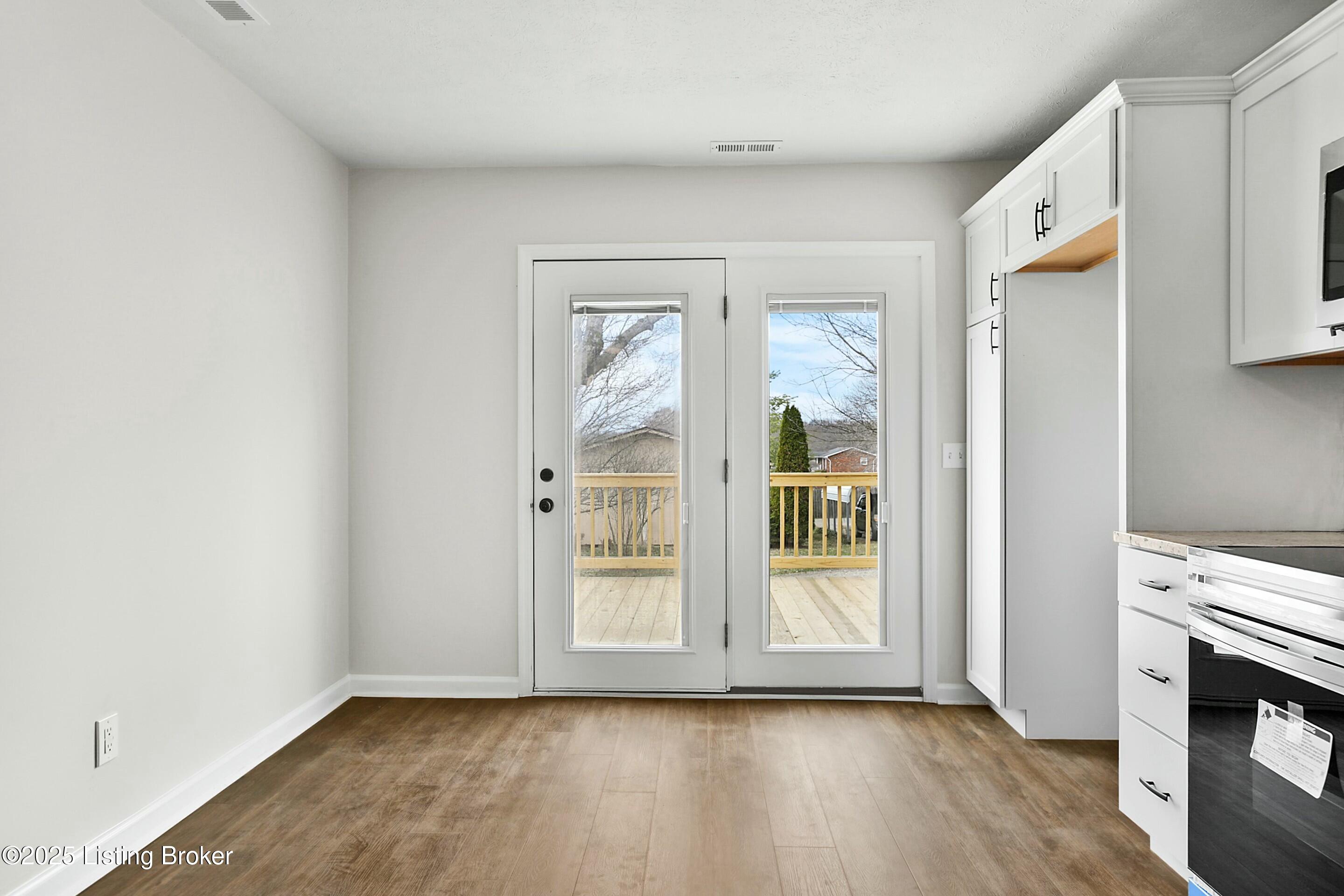 545 Dale Ln, Fisherville, Kentucky image 6