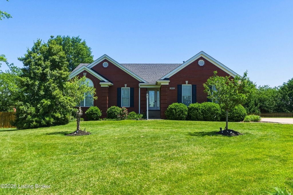 Photo of 209 Sundown Ct, Mt Washington, KY 40047 (MLS # 1717457)