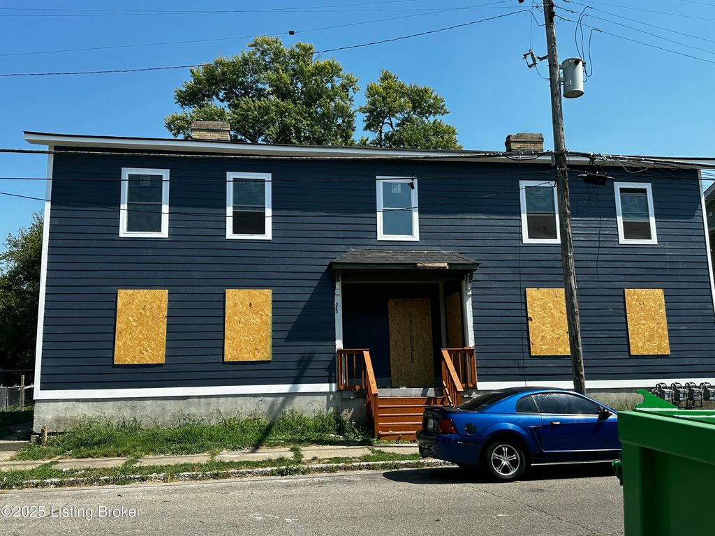 Photo of 333 N 29th St, Louisville, KY 40212 (MLS # 1713858)