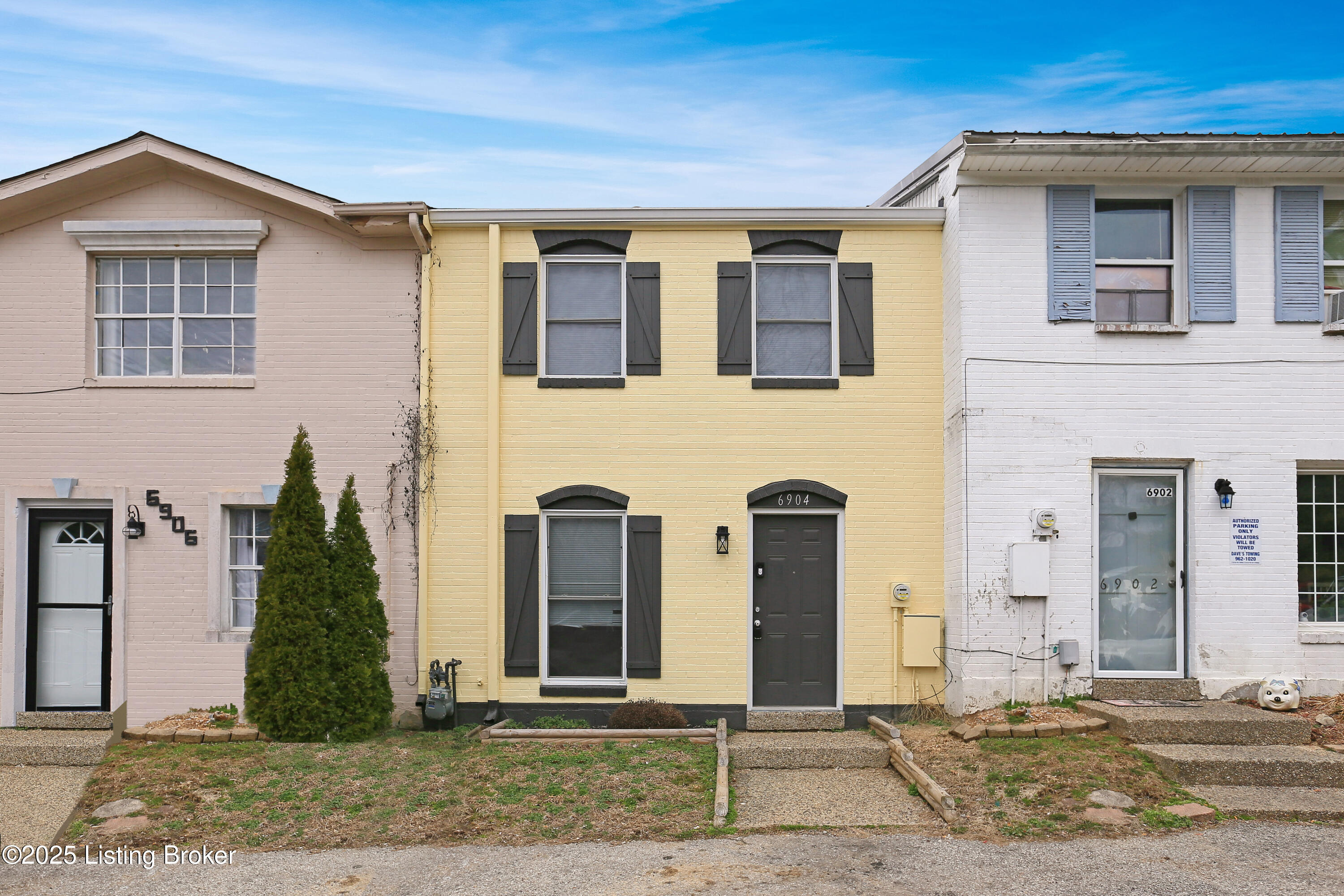 6904 Holly Lake Dr, Louisville, Kentucky image 1