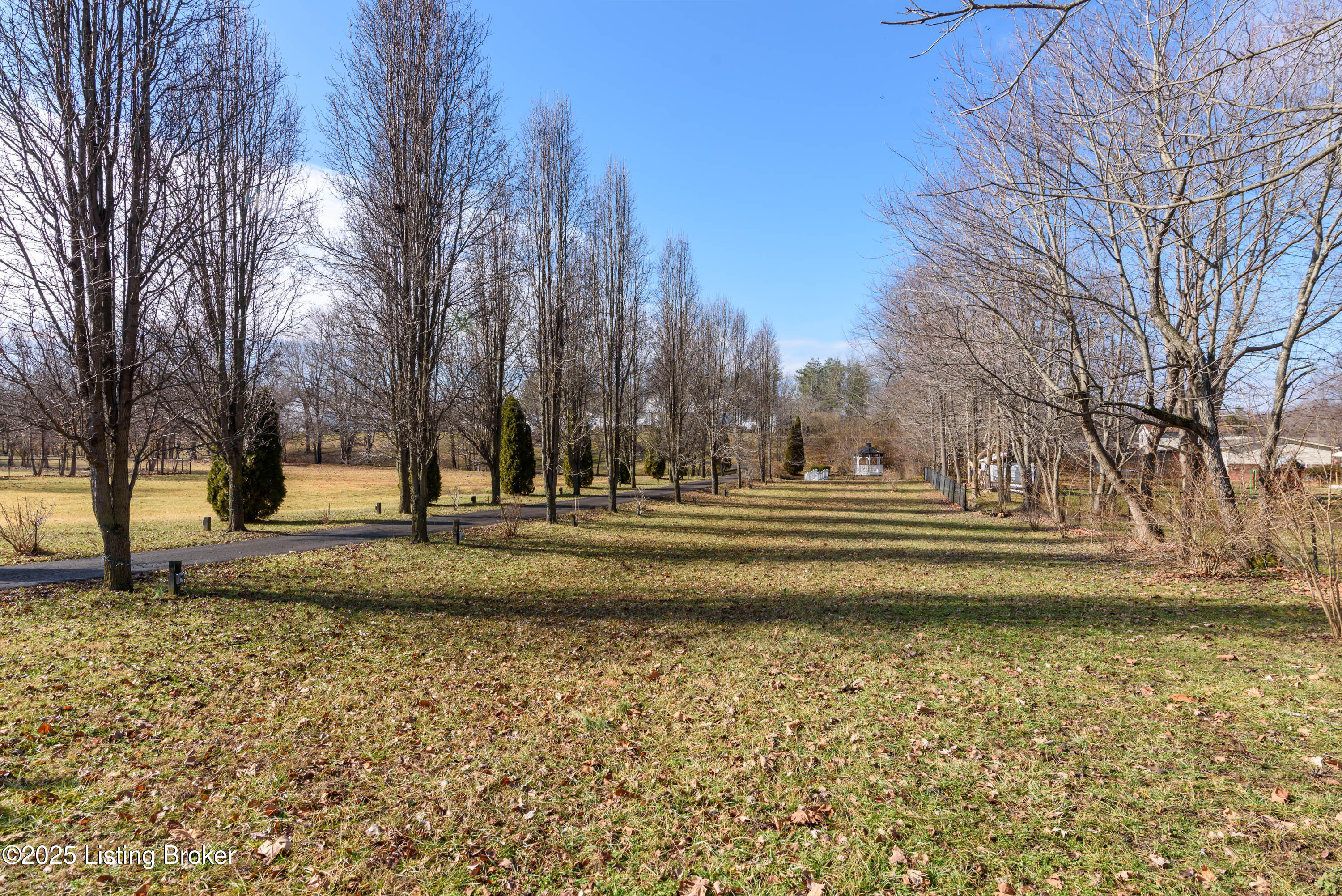 2851 S Wilson Rd, Radcliff, Kentucky image 3