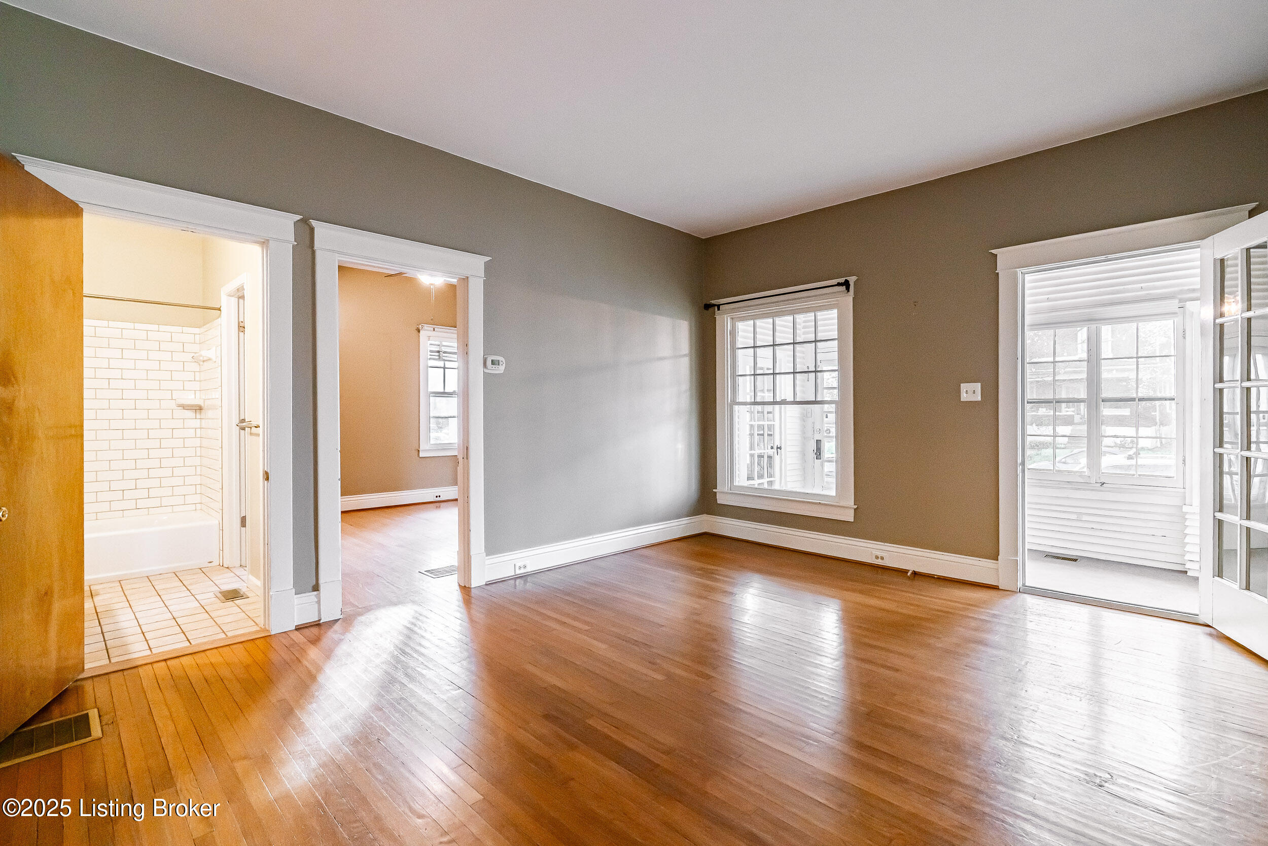2105 Woodbourne Ave, Louisville, Kentucky image 9