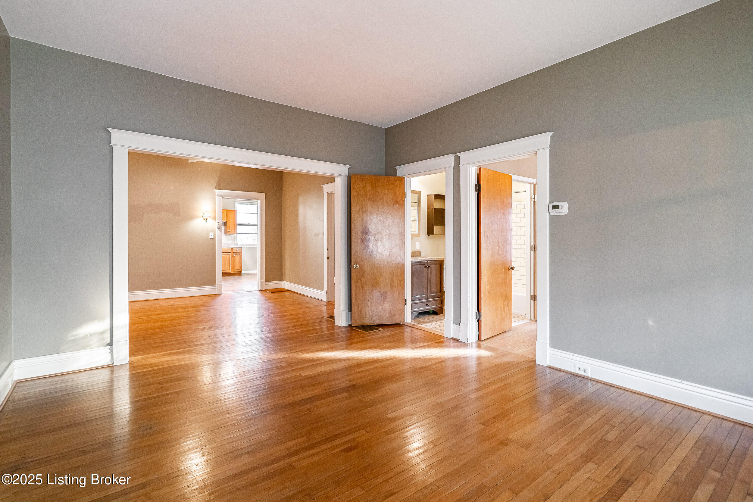 2105 Woodbourne Ave, Louisville, Kentucky image 8
