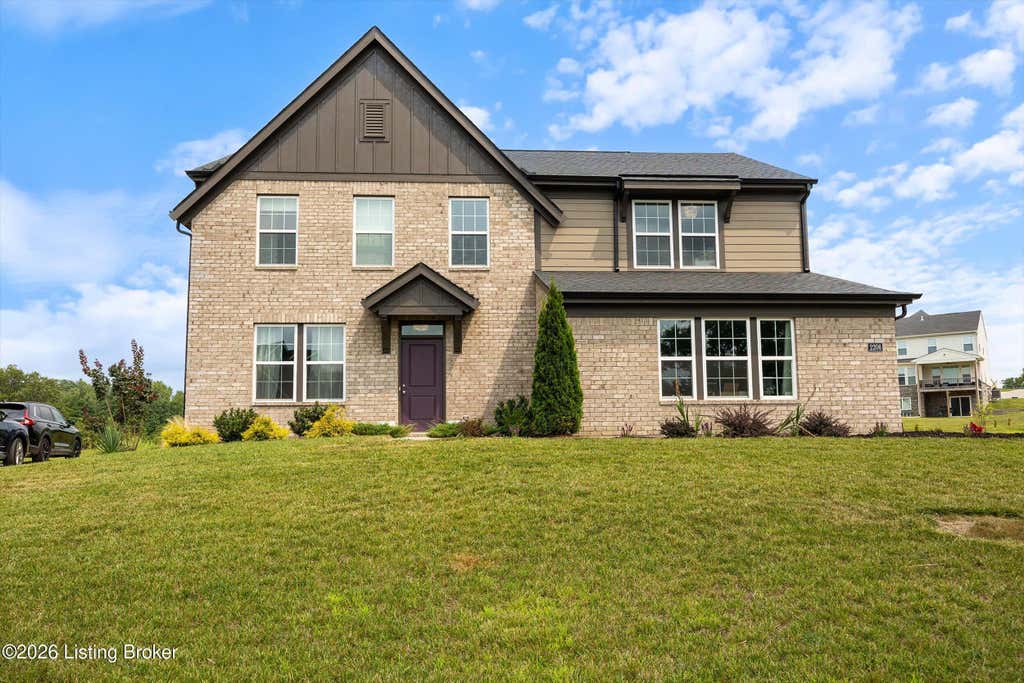 Photo of 2206 Summit View Ct, La Grange, KY 40031 (MLS # 1724782)