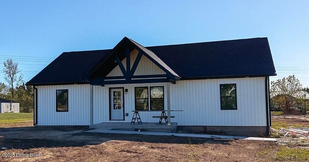 Photo of 15 Luke St, Clarkson, KY 42726 (MLS # 1701517)