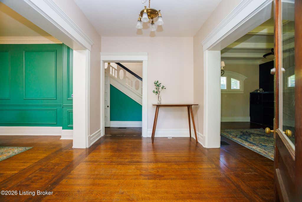 Photo of 1238 Ormsby Ct, Louisville, KY 40203 (MLS # 1719551)