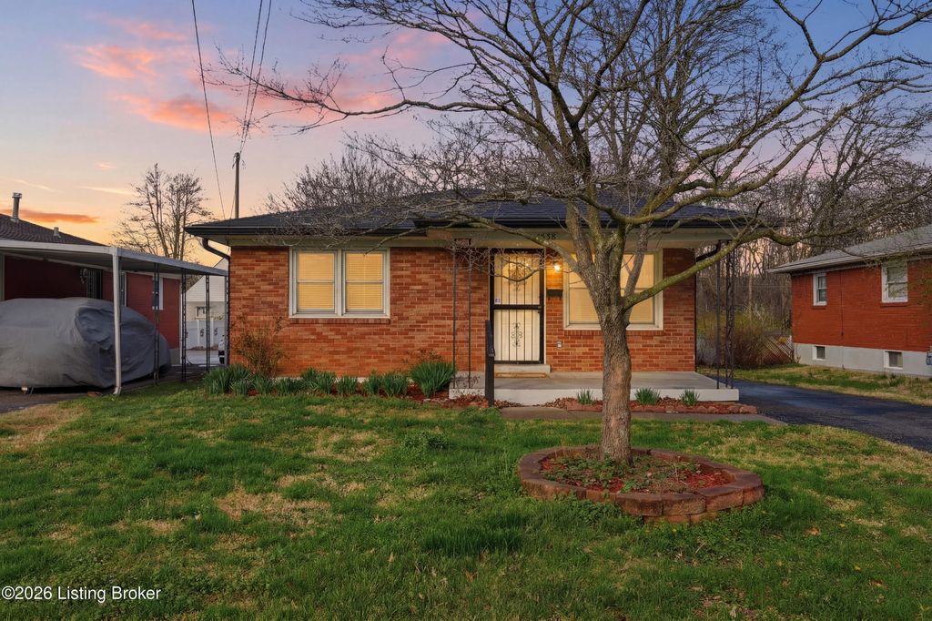 Photo of 4538 Old Hazelwood Ave, Louisville, KY 40214 (MLS # 1711212)