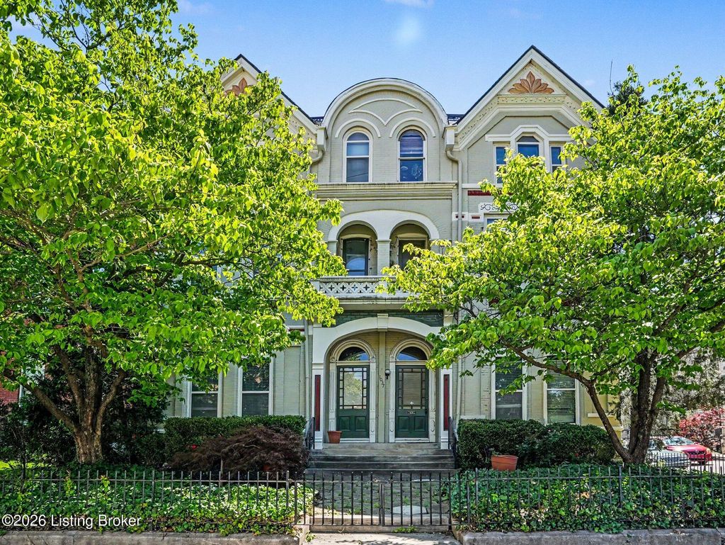 Photo of 1037 S 4th St #APT 2, Louisville, KY 40203 (MLS # 1717110)