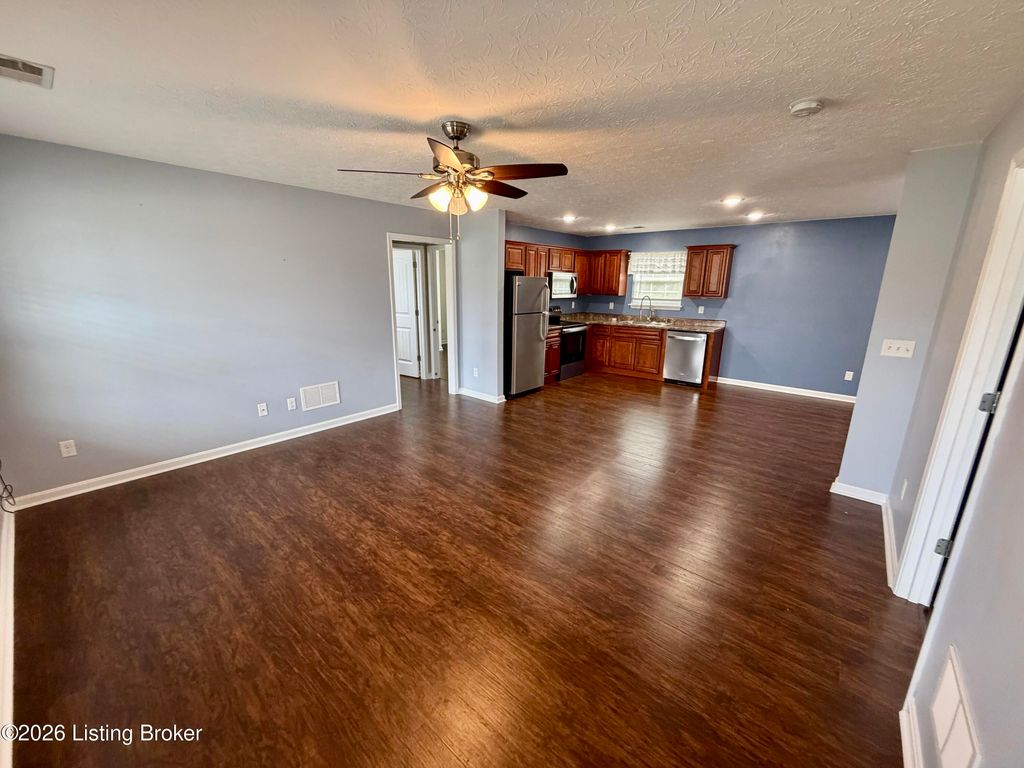 Photo of 119 McGowan Ave, Bardstown, KY 40004 (MLS # 1711627)