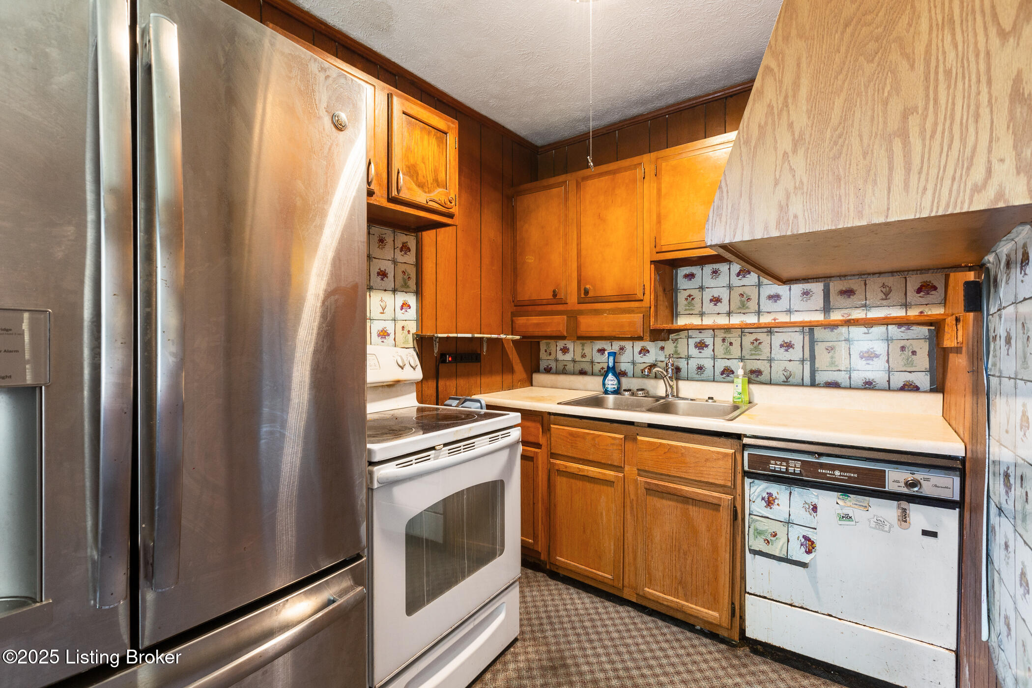 547 Dresden Ave, Louisville, Kentucky image 15