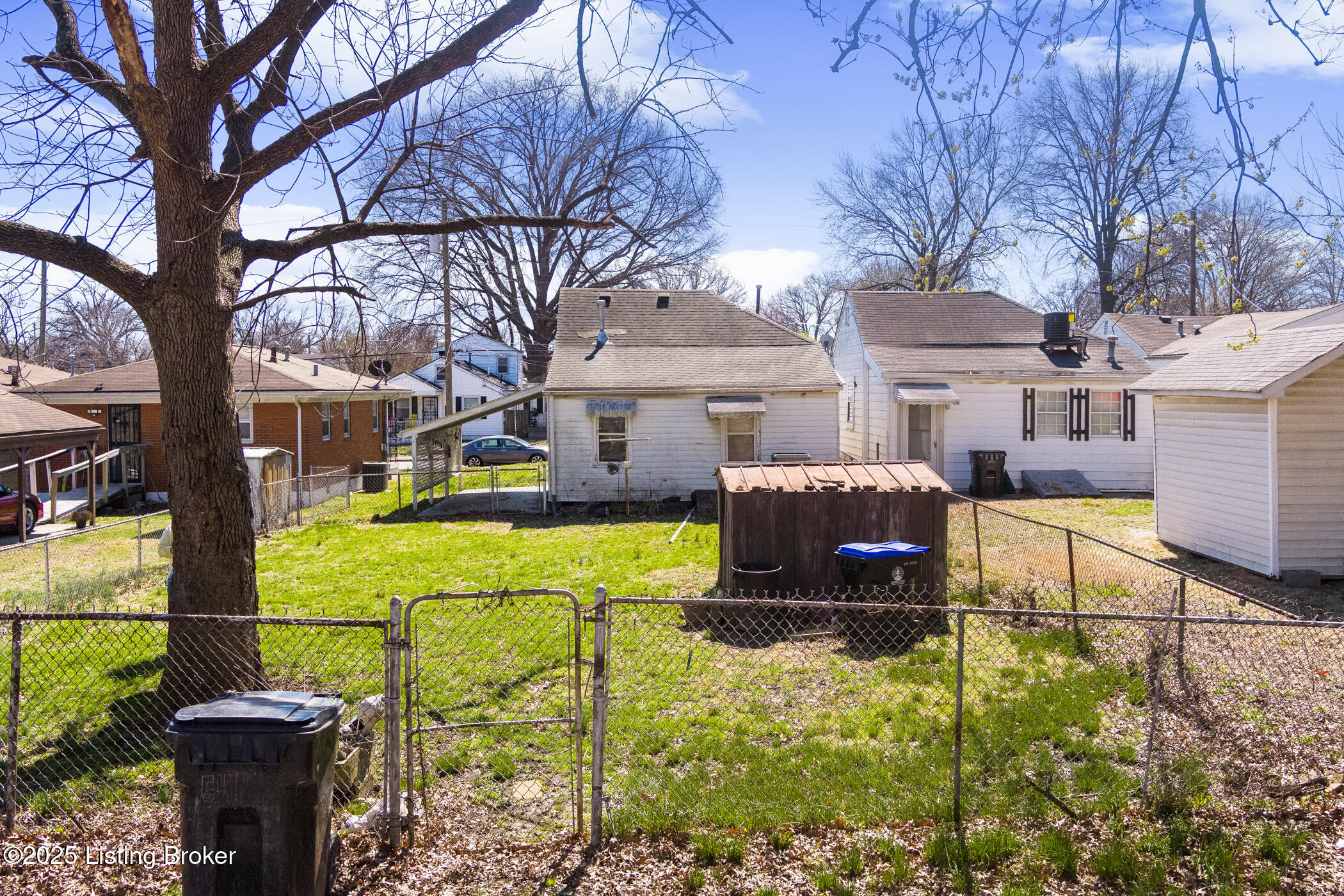 547 Dresden Ave, Louisville, Kentucky image 4