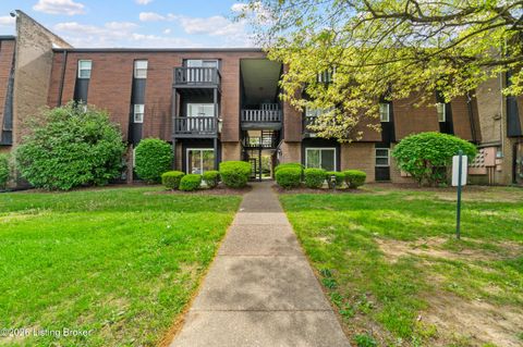 Photo of 3505 Lodge Ln #APT 210, Louisville, KY 40218 (MLS # 1714968)