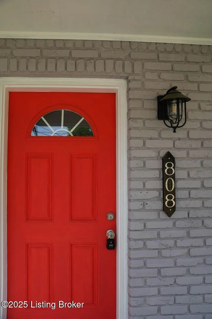 Louisville, Kentucky 40215, United States, 3 Bedrooms Bedrooms, ,1 BathroomBathrooms,Residential,Active,159889