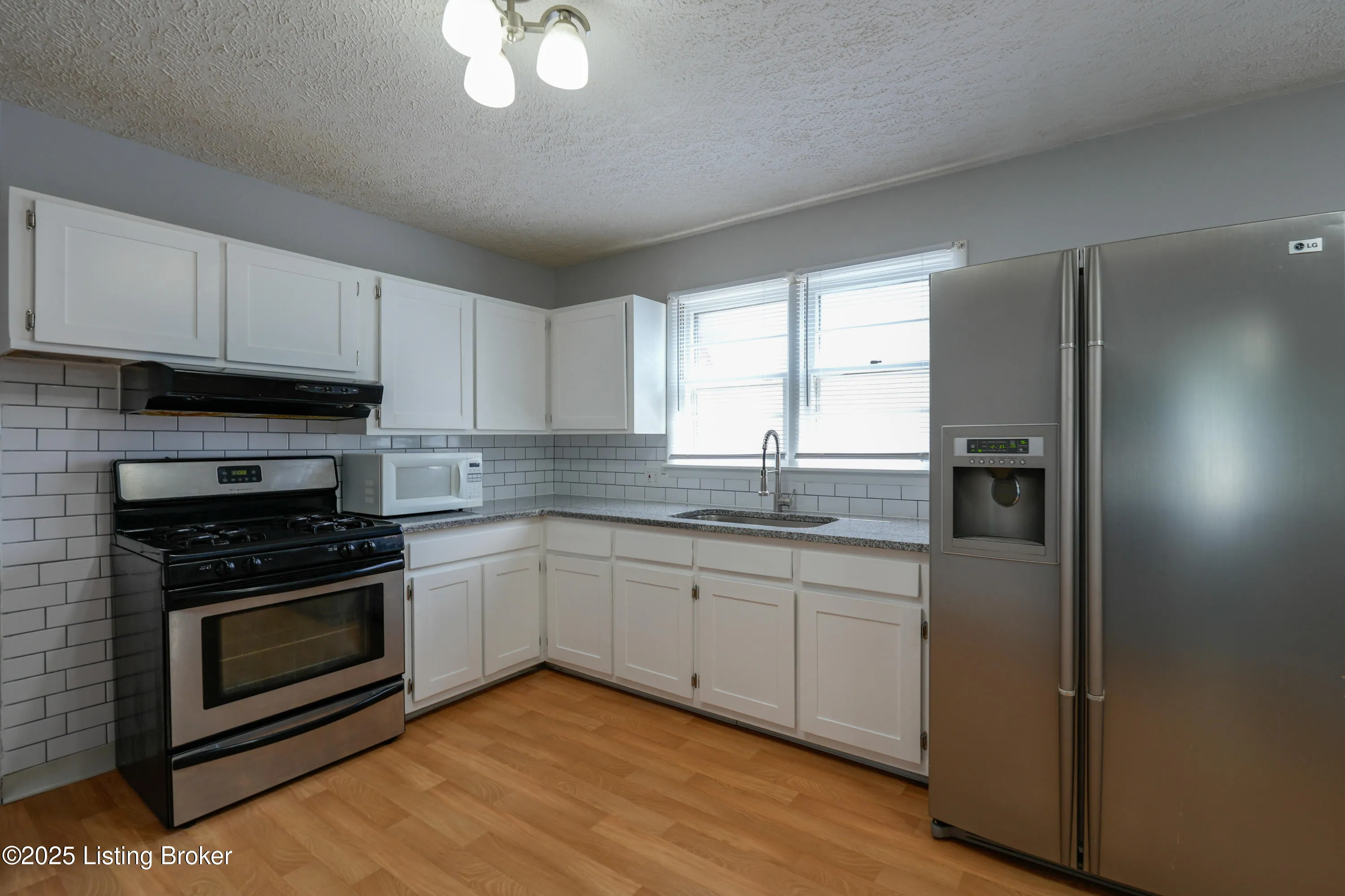 Louisville, Kentucky 40215, United States, 3 Bedrooms Bedrooms, ,1 BathroomBathrooms,Residential,Active,159889