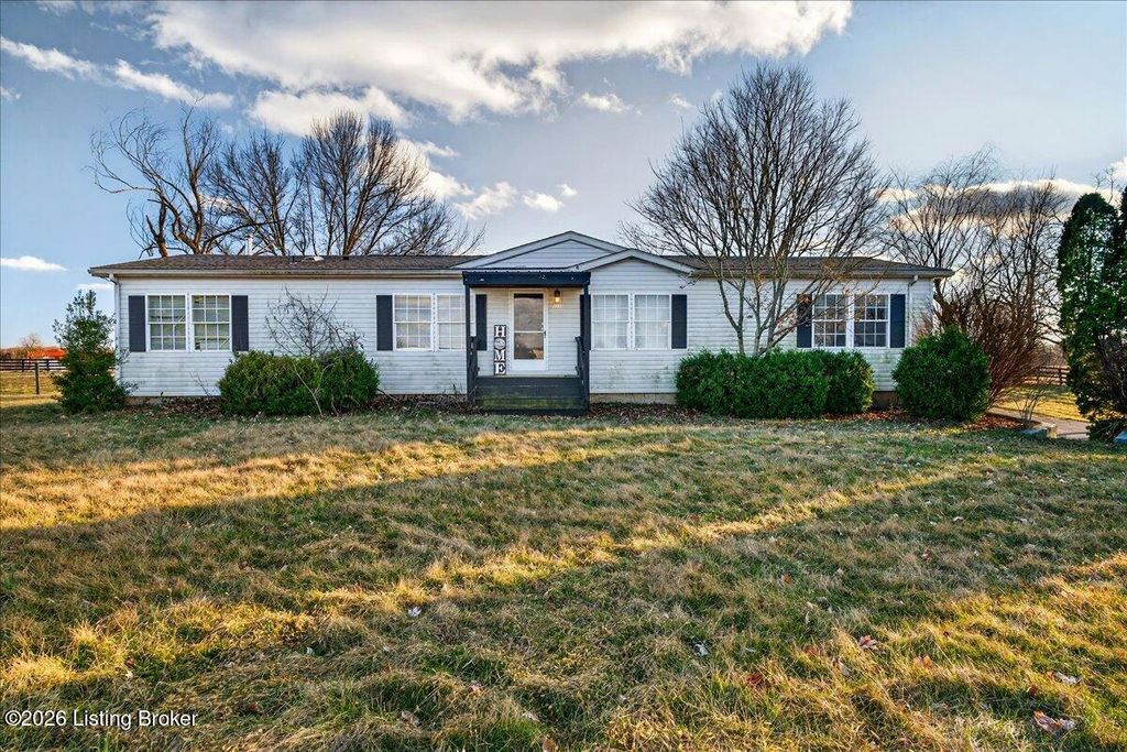 Photo of 6733 Aiken Rd, Louisville, KY 40245 (MLS # 1708152)