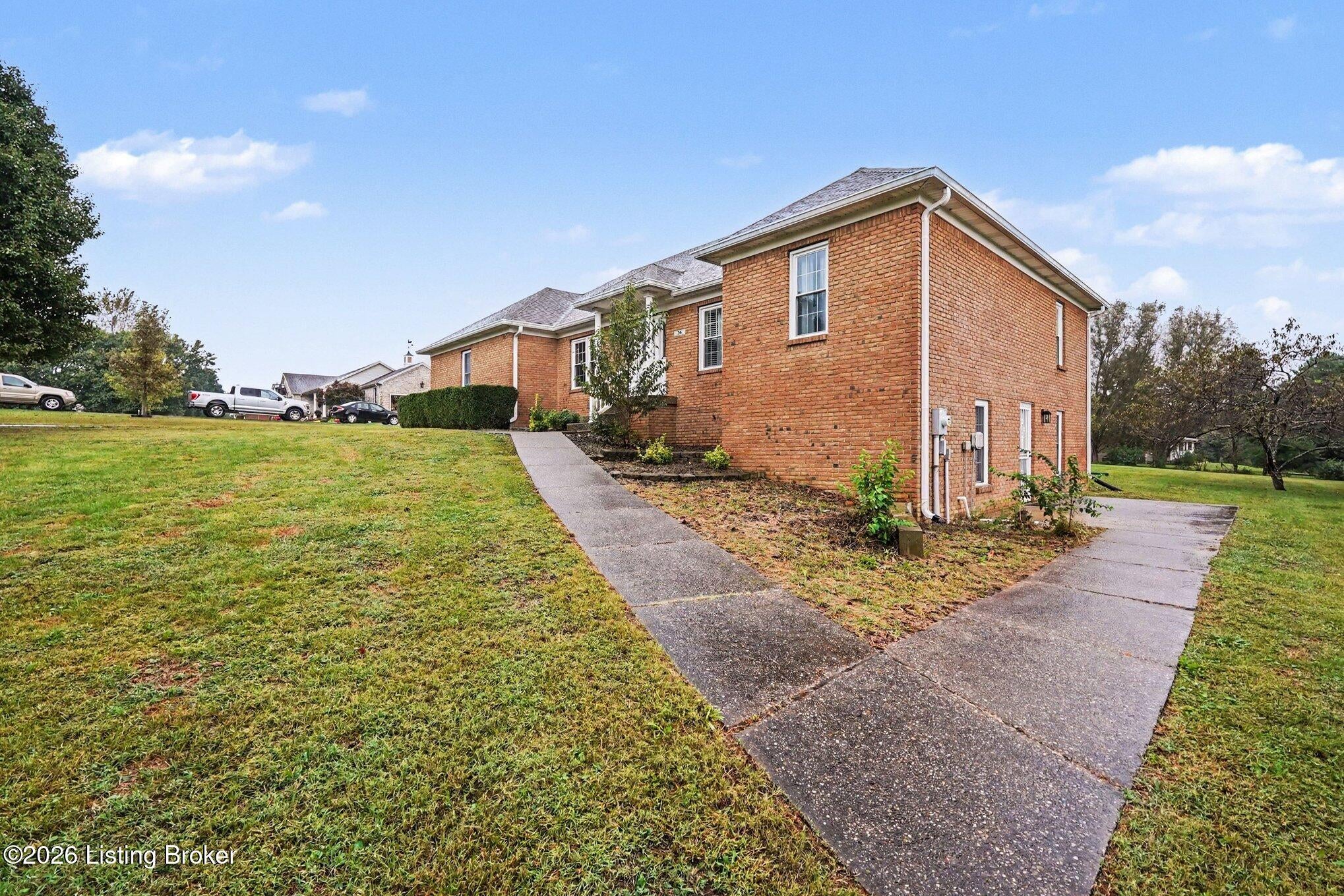 74 Stephanie Ave