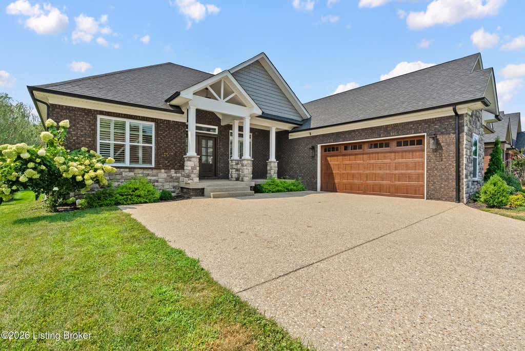 Photo of 10424 Martinside Dr, Louisville, KY 40291 (MLS # 1725986)