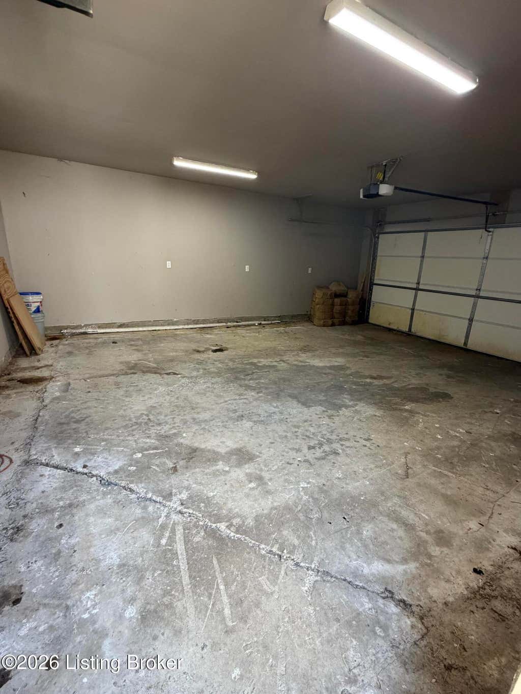 Photo of 124 W Forest Ave, Hodgenville, KY 42748 (MLS # 1725819)