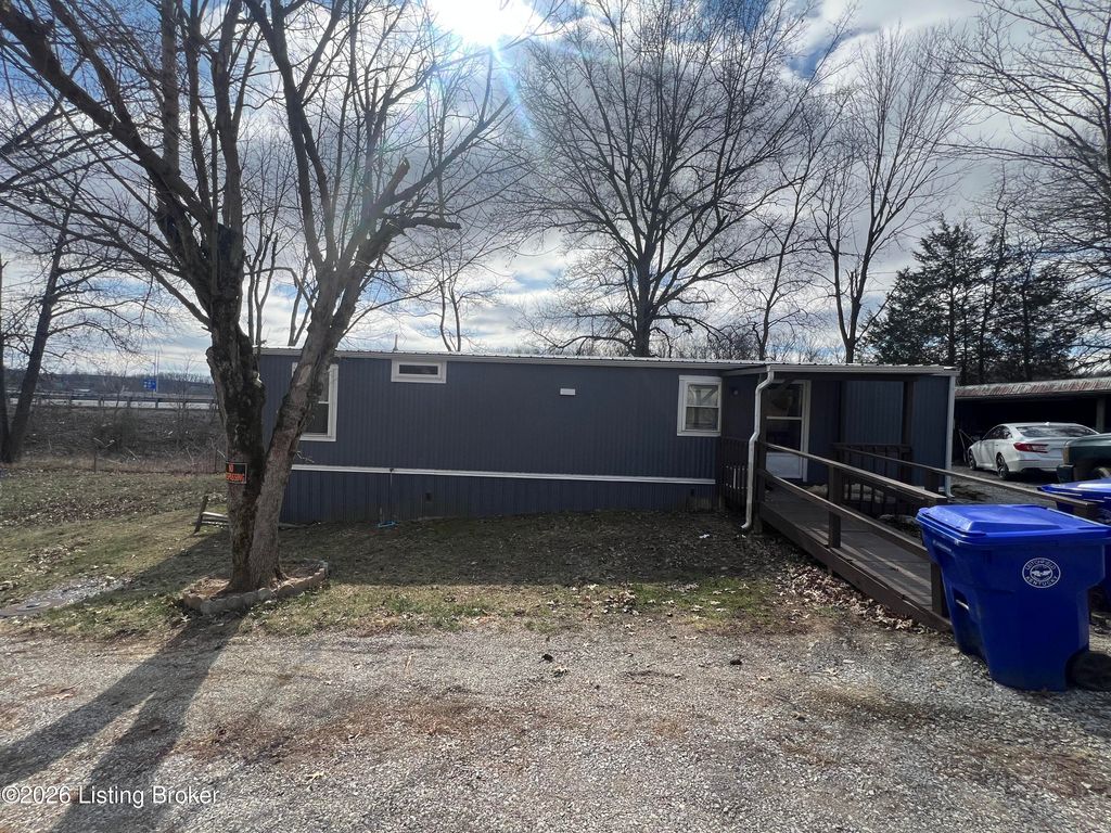 Photo of 758 White St, Leitchfield, KY 42754 (MLS # 1709637)