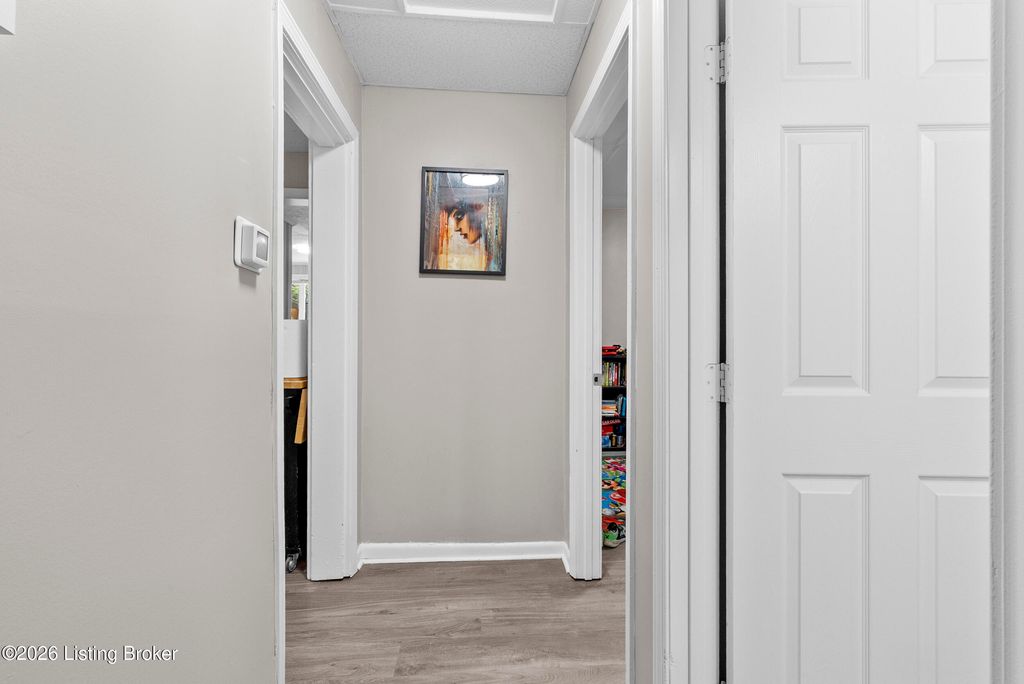 Photo of 3538 Kahlert Ave, Louisville, KY 40215 (MLS # 1718646)