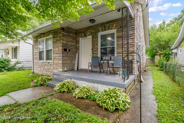 3538 KAHLERT AVE, LOUISVILLE, KY 40215 - Image aefdfd3f9c825c9e3f34e07eb3f88bdd/4050310511