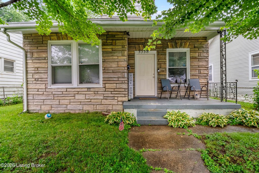 Photo of 3538 Kahlert Ave, Louisville, KY 40215 (MLS # 1718646)