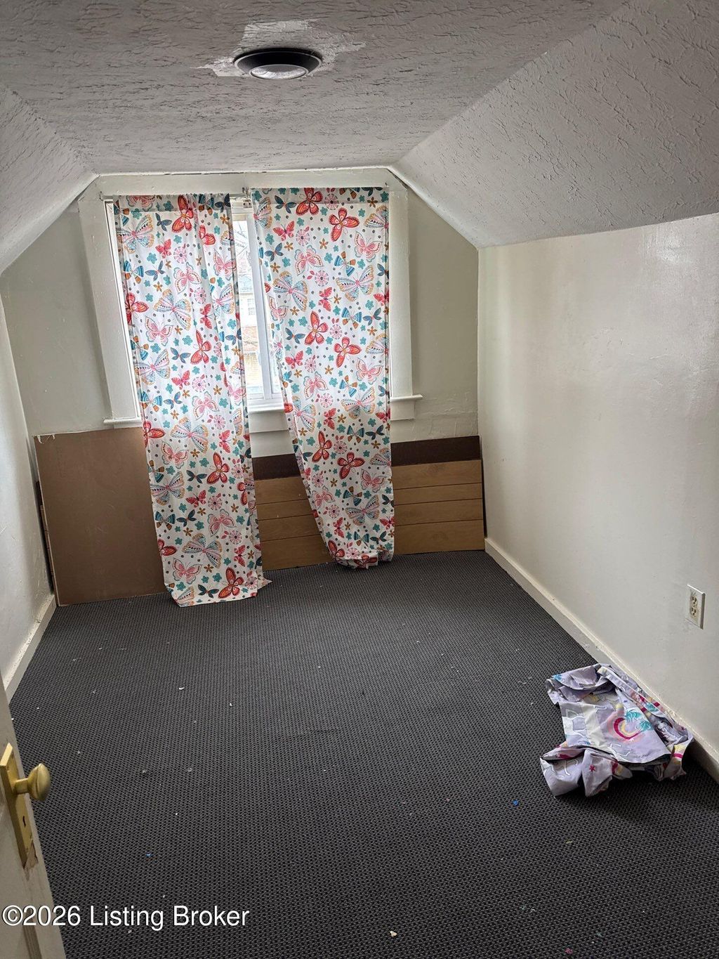 Photo of 103 S 42nd St, Louisville, KY 40212 (MLS # 1709677)