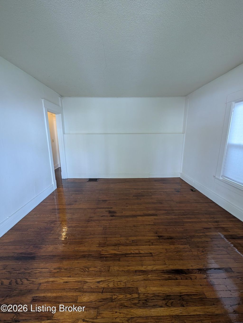 Photo of 3118 Dumesnil St, Louisville, KY 40211 (MLS # 1713330)