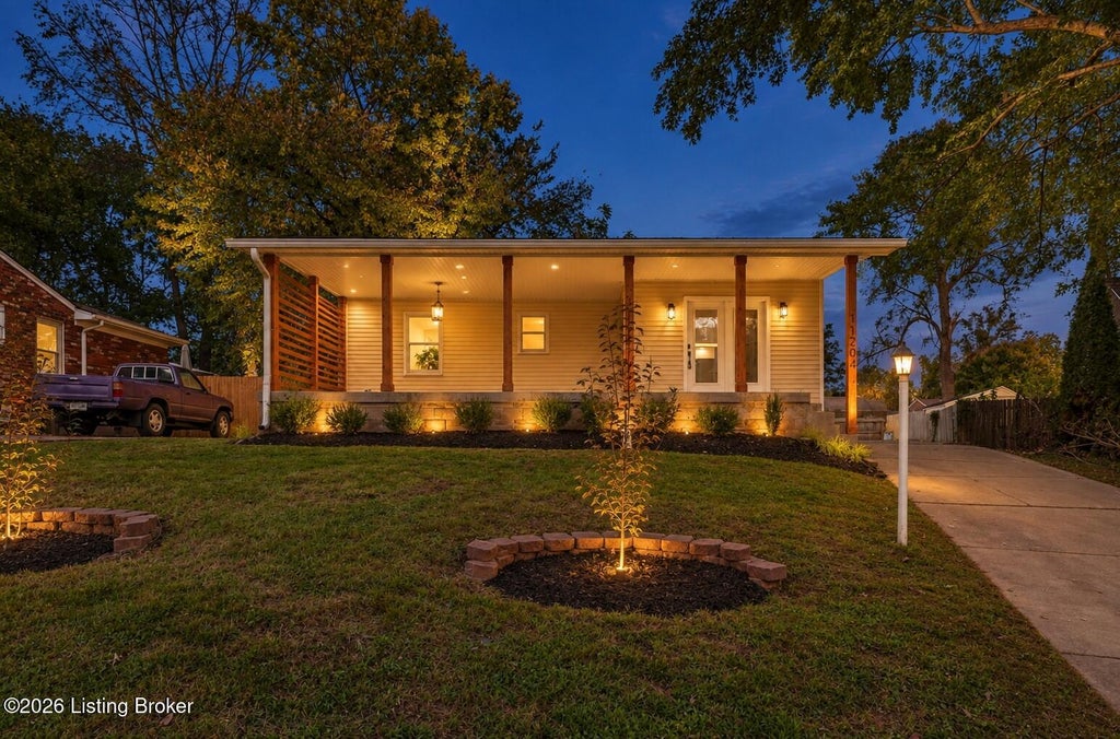Photo of 11204 Willowick Ct, Louisville, KY 40272 (MLS # 1733034)