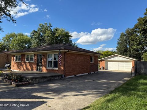 Photo of 6113 Chambers Way, Louisville, KY 40229 (MLS # 1700470) Photo of 6113 Chambers Way, Louisville, KY 40229 (MLS # 1700470)