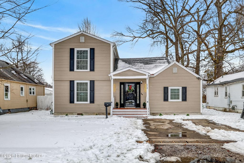 Photo of 608 Iroquois Ave, Louisville, KY 40214 (MLS # 1708583)