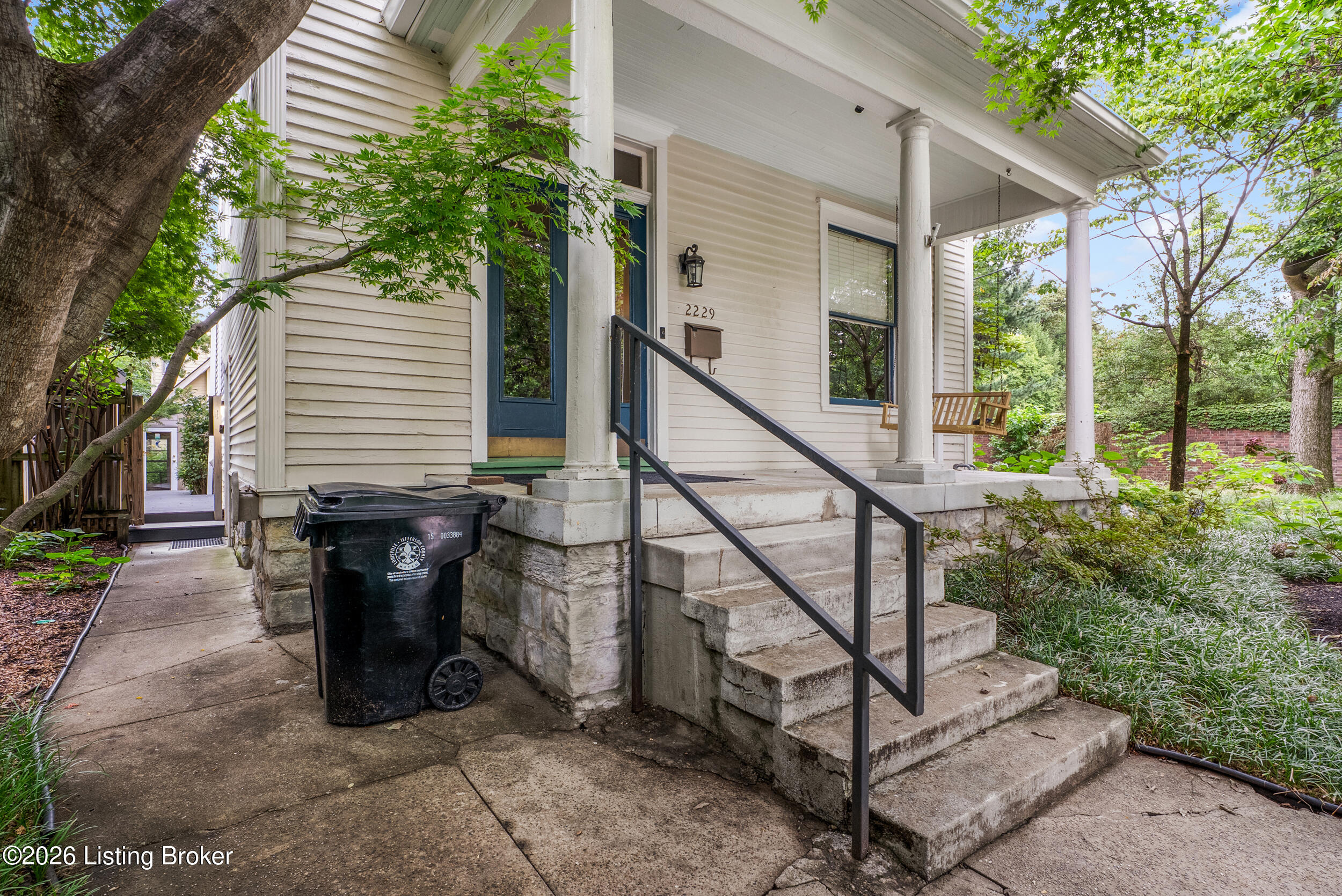 2229 Dearing Ct