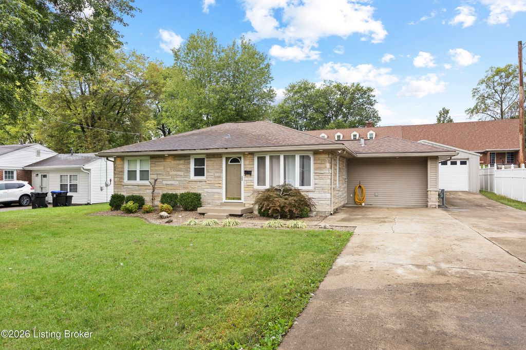 Photo of 5402 Southview Dr, Louisville, KY 40214 (MLS # 1709531)