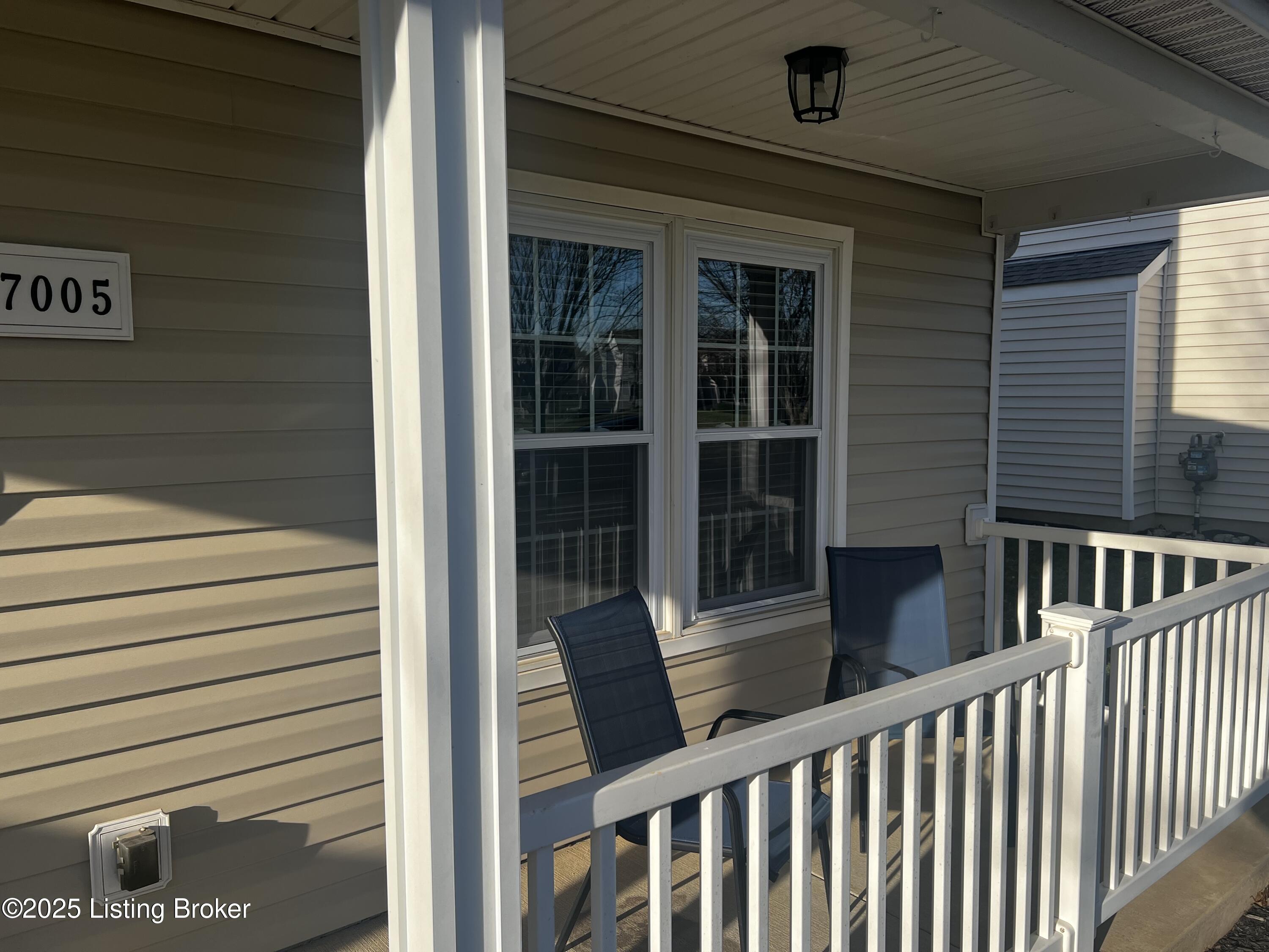 7005 Royal Links Dr, Louisville, Kentucky image 2