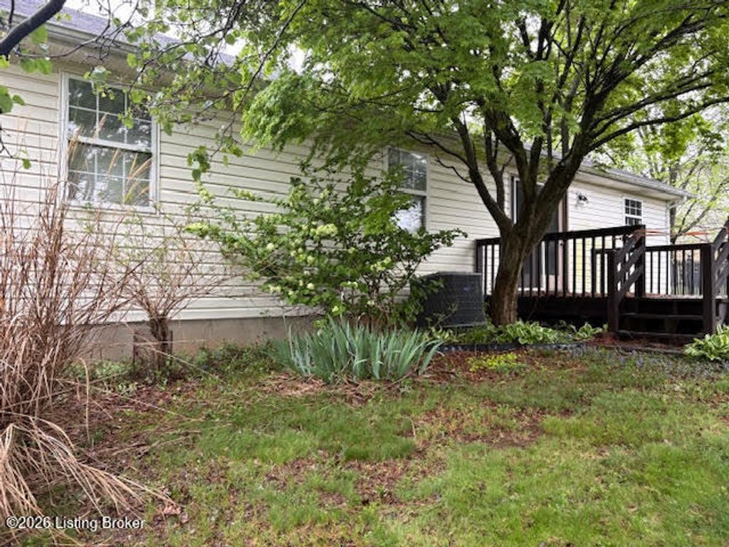 Photo of 616 Princeton Dr, Elizabethtown, KY 42701 (MLS # 1714878)