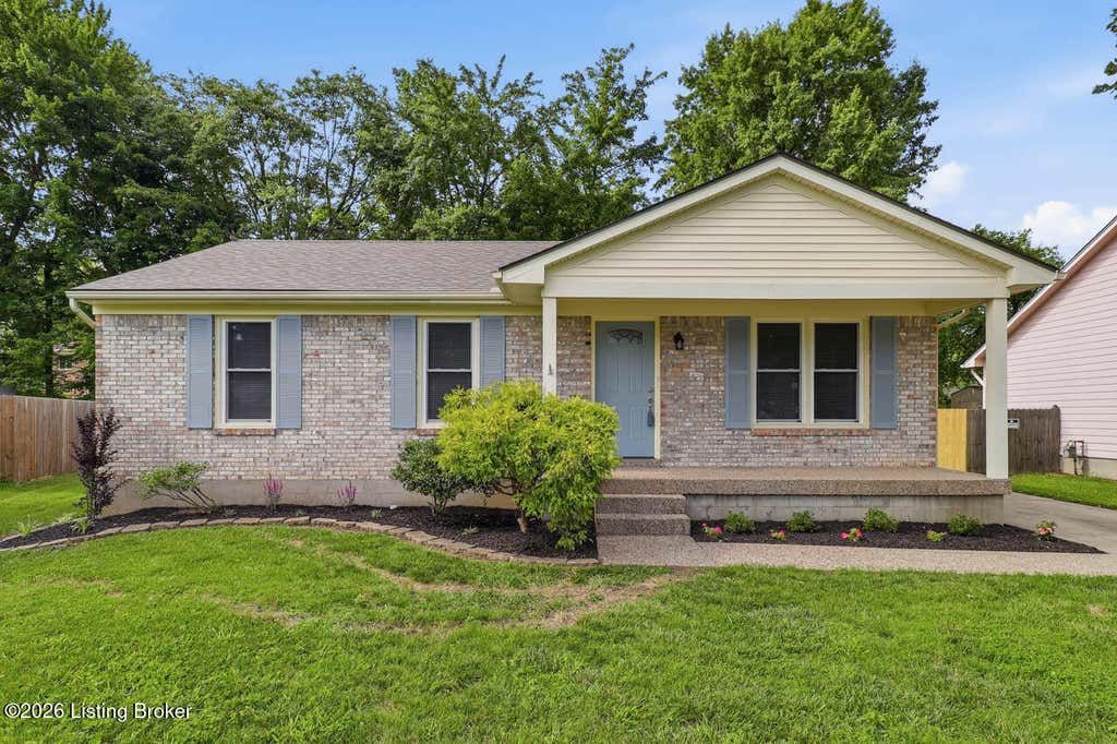 Photo of 8410 Silver Fox Rd, Louisville, KY 40291 (MLS # 1722061)