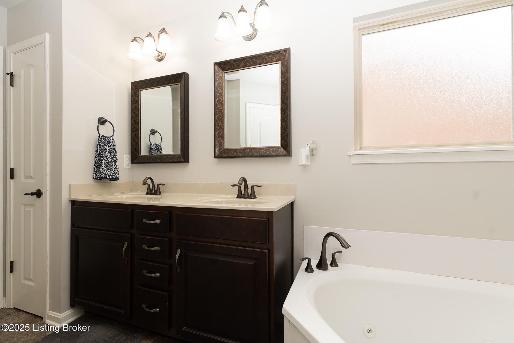 10504 Venado Dr, Louisville, Pennsylvania image 30