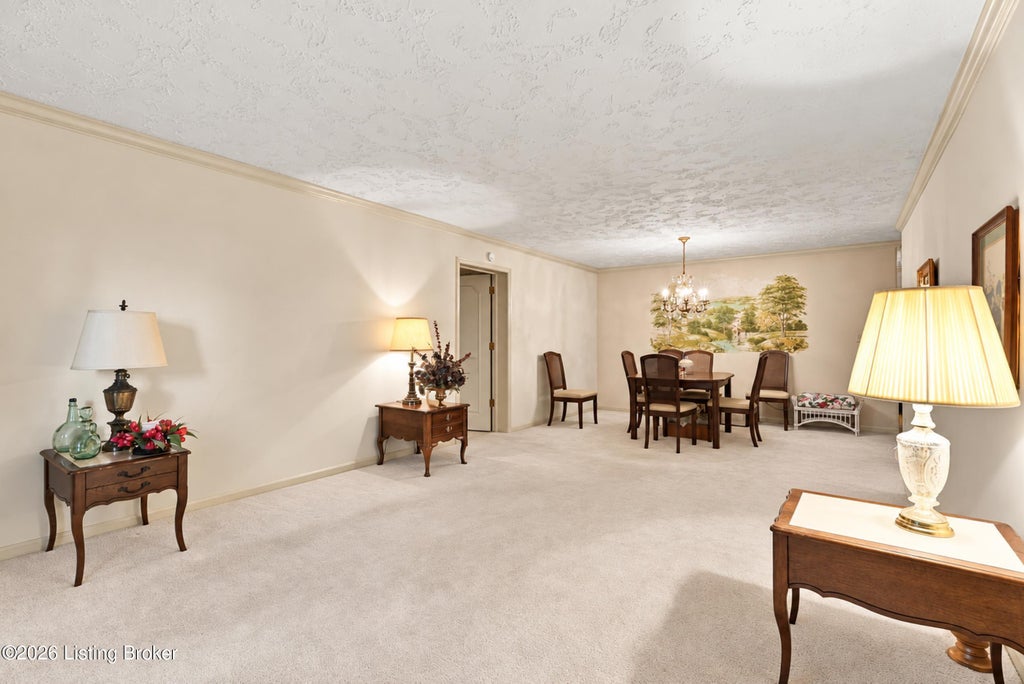 Photo of 4825 Sherburn Ln #109-B, Louisville, KY 40207 (MLS # 1729982)